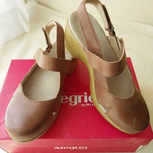 Alegria Back-Strap Clogs -Size 36 (6-6.5)